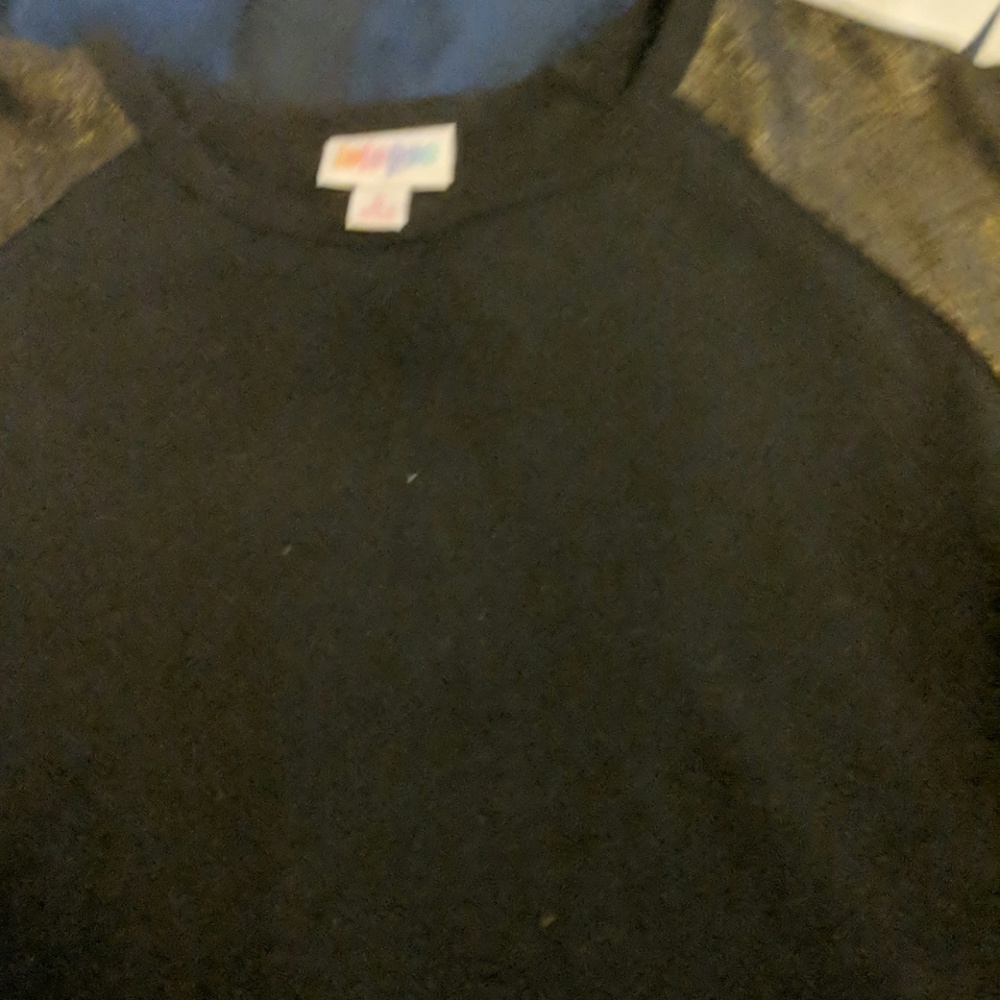 Tops - Picture 4 of 4
